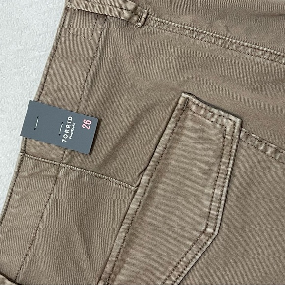 Torrid high rise chino short size 26 - Picture 7 of 15